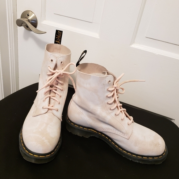 EUC Dr. Martens 1460 Pascal Pink Tie Dye Boots Size 10, Stylish, Chic - Picture 13 of 15